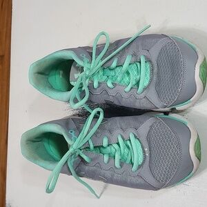 Under Armour Assert 6 Womens Sneakers Gray/Mint Green‎ Lace-up Sz 10 GUC READ